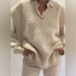 Frankie Shop Cable Knit Sweater Vest in xs/s